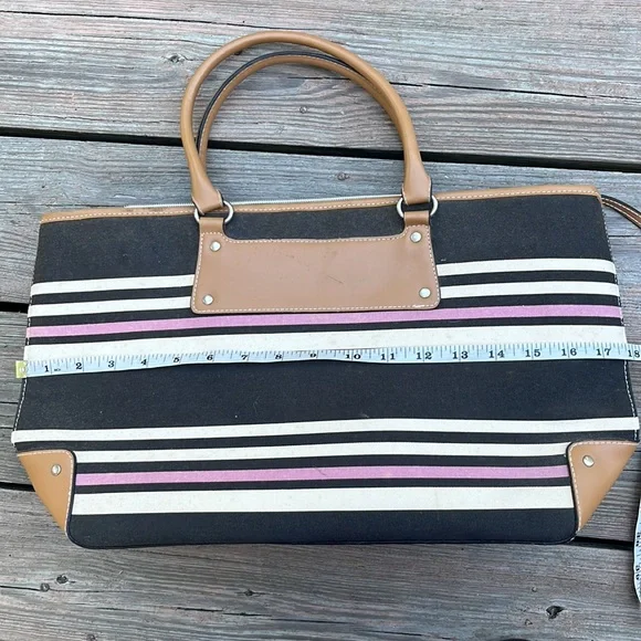 3/$25💜 Victoria’s Secret bag & coin purse. - Picture 5 of 11